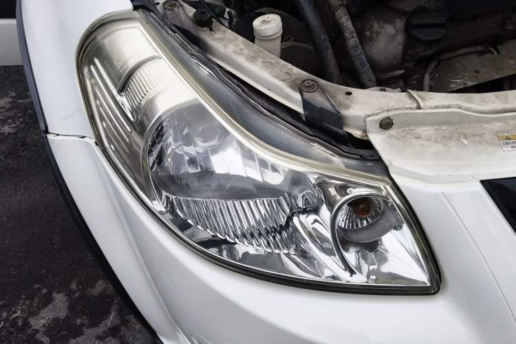 Used Suzuki SX4 2011 Revised 1.6L Automatic Dynamic Version Right Front Headlight