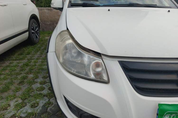 Used Suzuki SX4 2011 Revised 1.6L Automatic Dynamic Version Right Front Headlight
