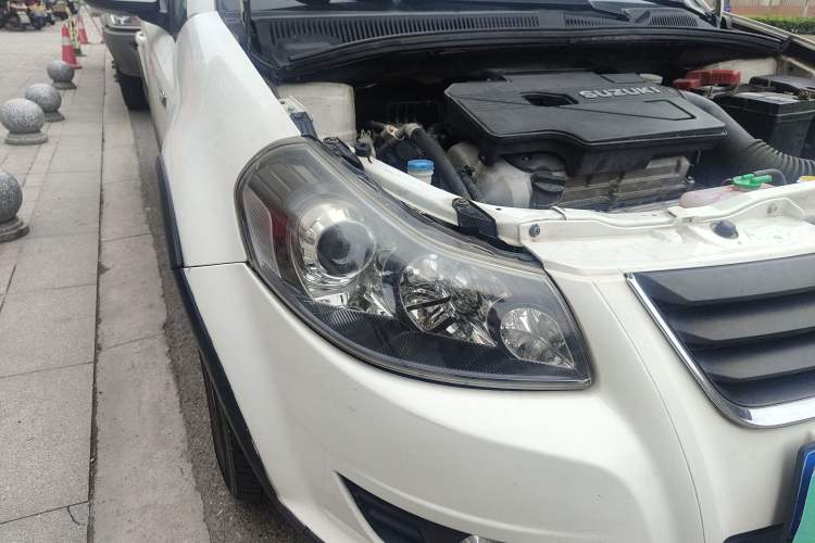 Used Suzuki SX4 2011 Revised Version 1.6L Automatic Sport Edition Right Front Headlight