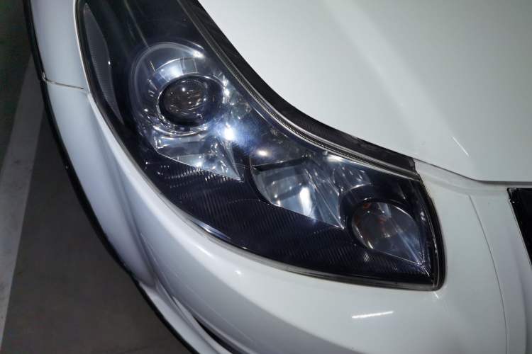 Used Suzuki SX4 2011 Revised Version 1.6L Manual Sport Edition Right Front Headlight