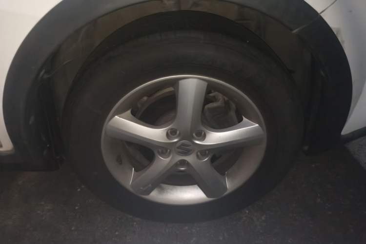 Used Suzuki SX4 2011 Hatchback 1.6L Manual Sport Model Right Front Wheel Hub
