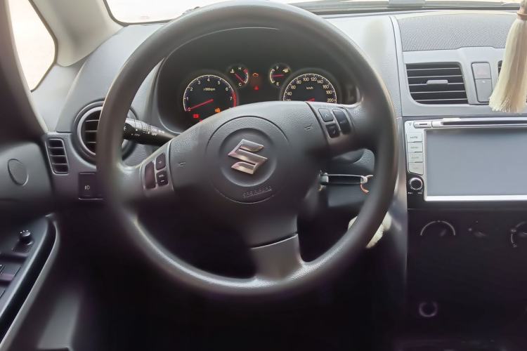 Used Suzuki SX4 2011 Revised 1.6L Automatic Dynamic Version Steering Wheel