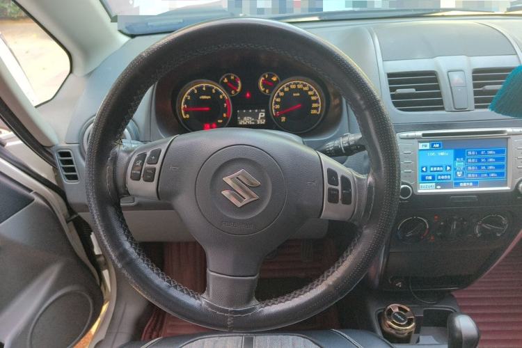 Used Suzuki SX4 2011 Revised Version 1.6L Automatic Sport Edition Steering Wheel