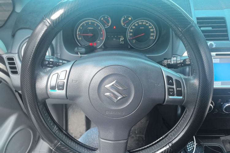 Used Suzuki SX4 2011 Revised Version 1.6L Automatic Sport Edition Steering Wheel