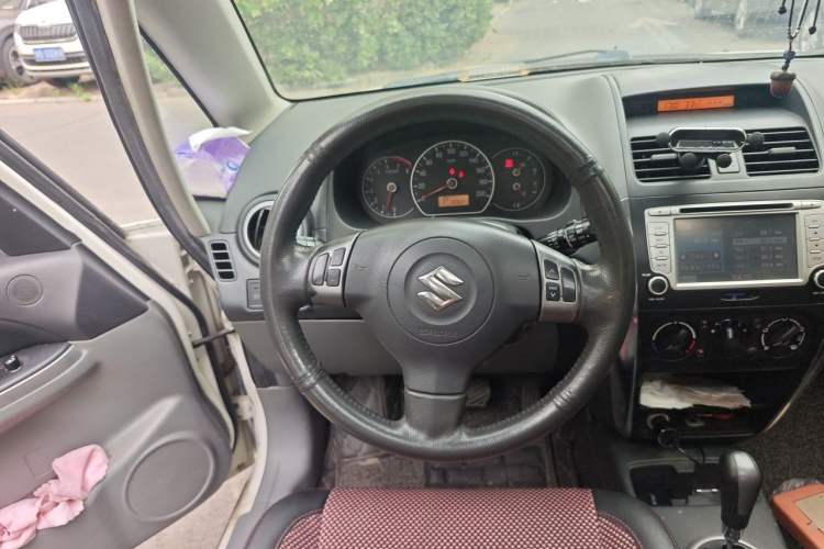 Used Suzuki SX4 2011 Hatchback 1.6L Automatic Sport Model Steering Wheel