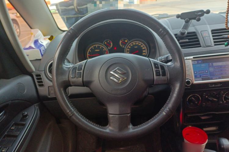 Used Suzuki SX4 2011 Revised Version 1.6L Automatic Sport Edition Steering Wheel