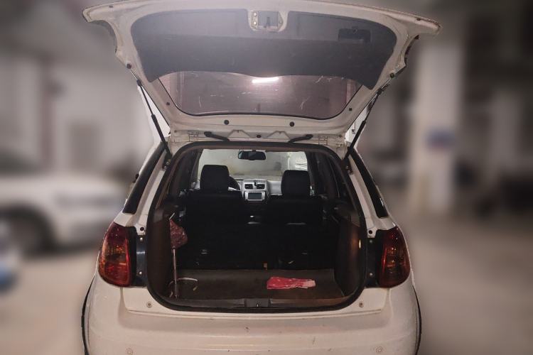 Used Suzuki SX4 2011 Revised Version 1.6L Manual Sport Edition Trunk