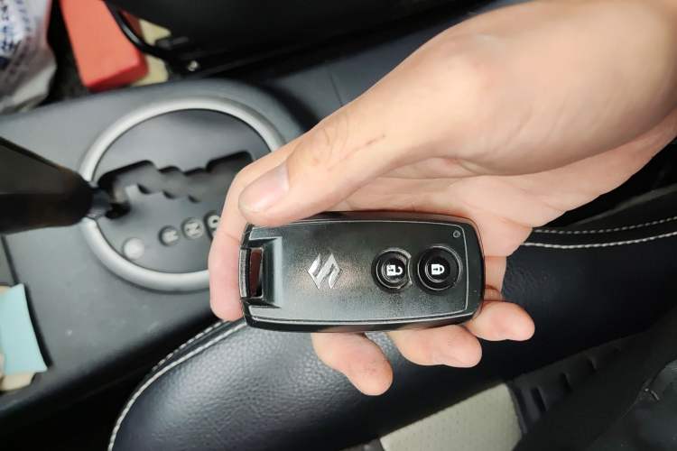Used Suzuki SX4 2011 Revised Version 1.6L Automatic Sport Edition Vehicle Key
