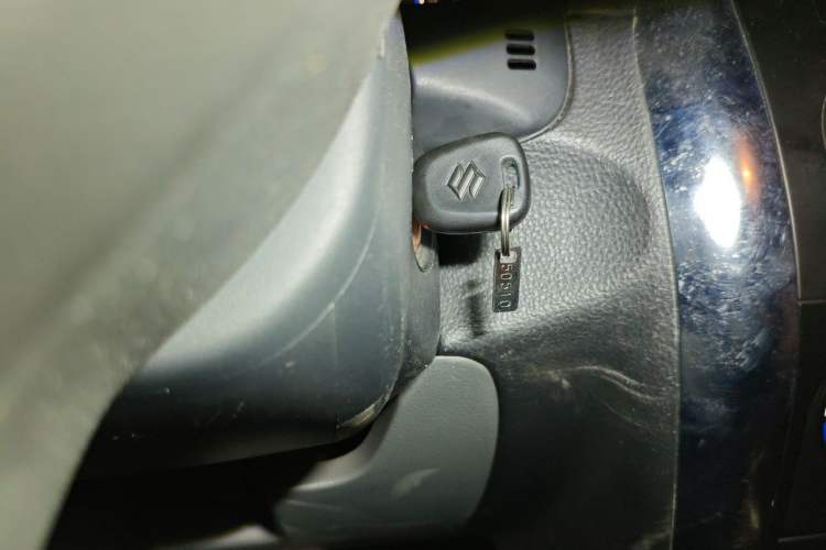 Used Suzuki SX4 2011 Revised Version 1.6L Manual – Dynamic Edition Vehicle Key