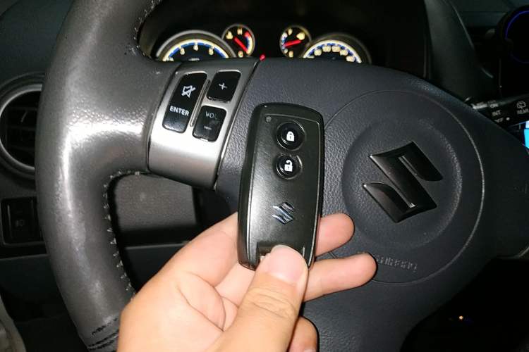 Used Suzuki SX4 2011 Revised Version 1.6L Automatic Sport Edition Vehicle Key