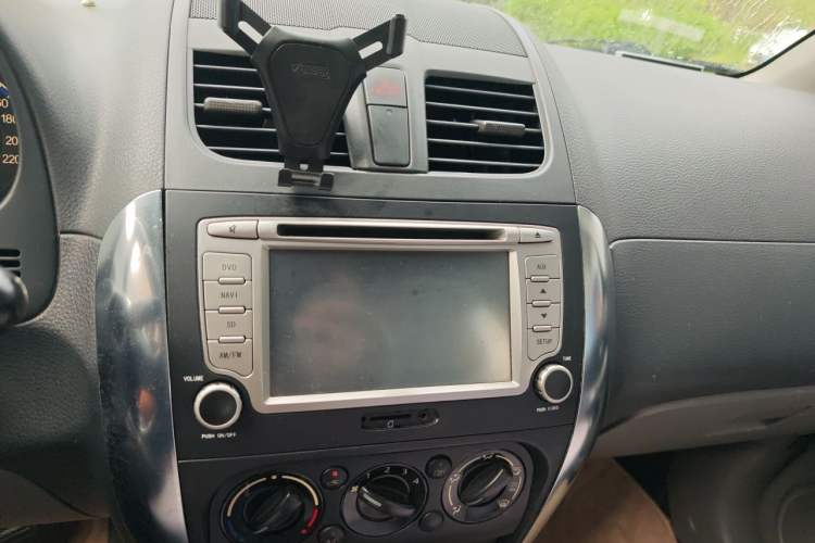 Used Suzuki SX4 2012 1.6L Automatic Ruiqi Model Audio And AC Panel