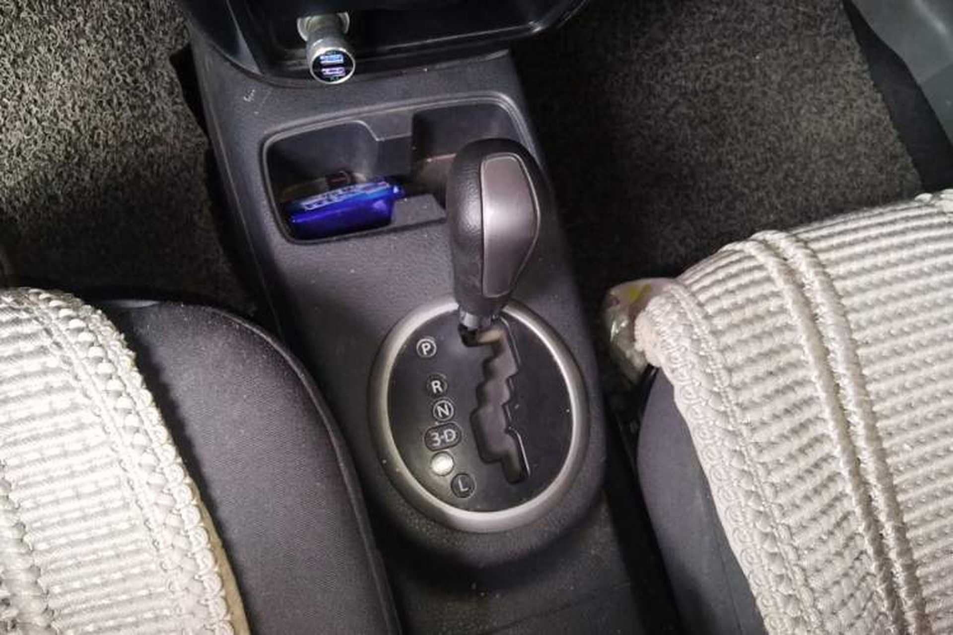 Used Suzuki SX4 2012 1.6L Automatic Ruiqi Model Gear Lever