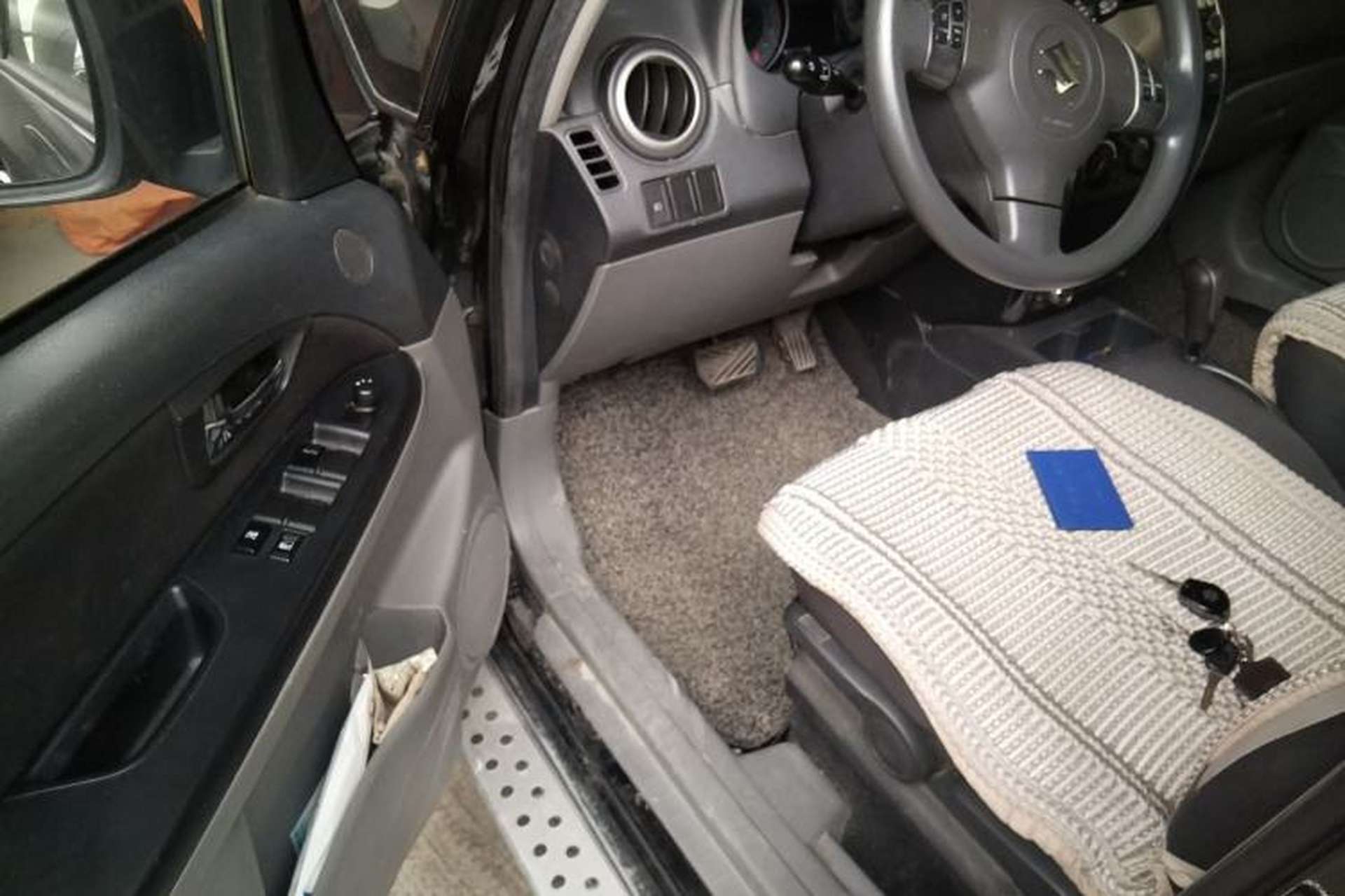Used Suzuki SX4 2012 1.6L Automatic Ruiqi Model Interior 3