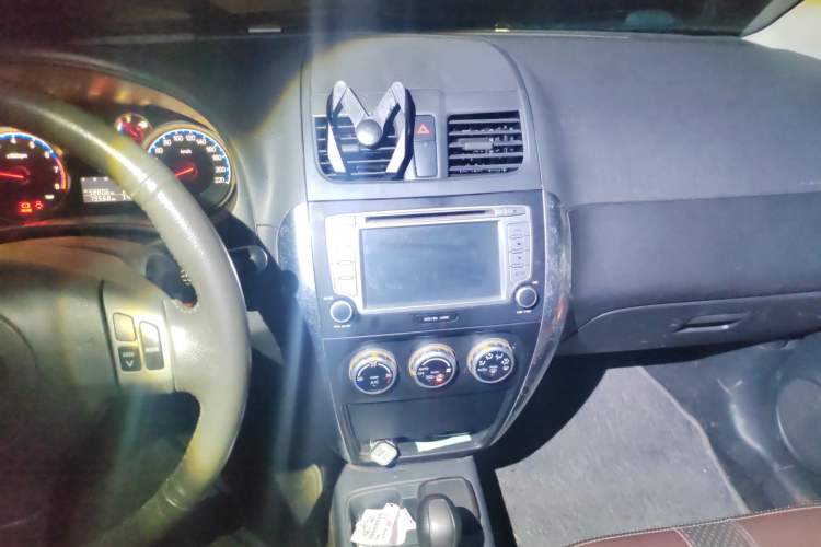 Used Suzuki SX4 2012 Ruiqi 1.8L Automatic Sport Model Audio And AC Panel