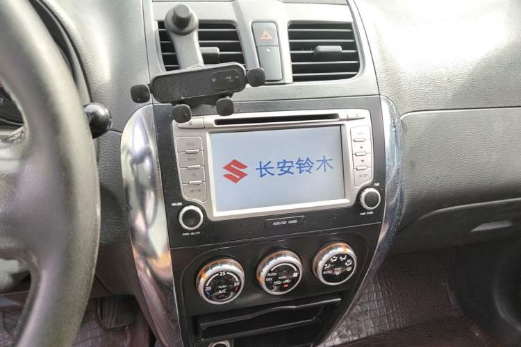 Used Suzuki SX4 2012 Ruiqi 1.8L Automatic Sport Model Audio And AC Panel