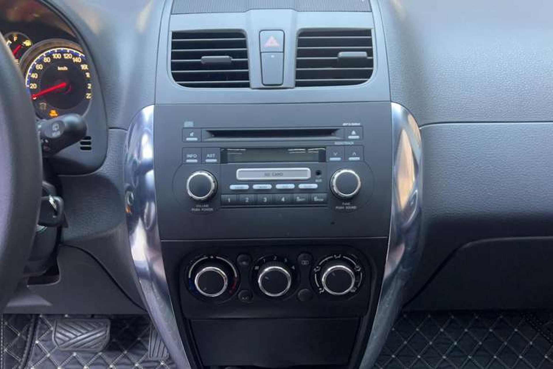 Used Suzuki SX4 2012 1.6L Automatic Ruiqi Model Audio And AC Panel