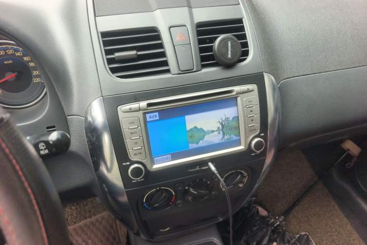 Used Suzuki SX4 2012 1.6L Automatic Ruiqi Model Audio And AC Panel