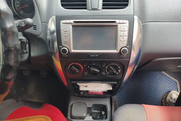 Used Suzuki SX4 2012 1.6L Manual Ruiqi Model Audio And AC Panel