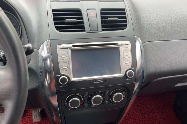 Used Suzuki SX4 2012 1.6L Automatic Ruiqi Model Audio And AC Panel