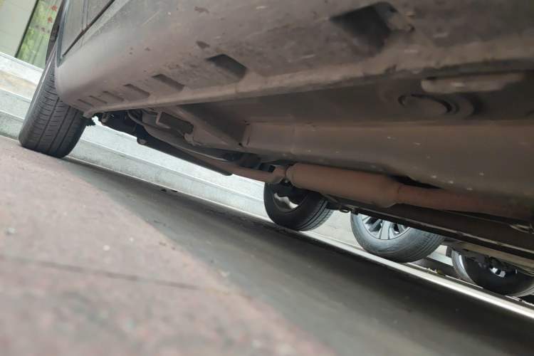 Used Suzuki SX4 2012 1.6L Automatic Ruiqi Model Chassis Front Right