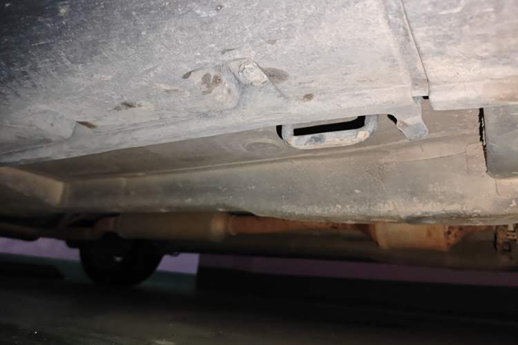 Used Suzuki SX4 2012 1.6L Automatic Ruiqi Model Chassis Front Right