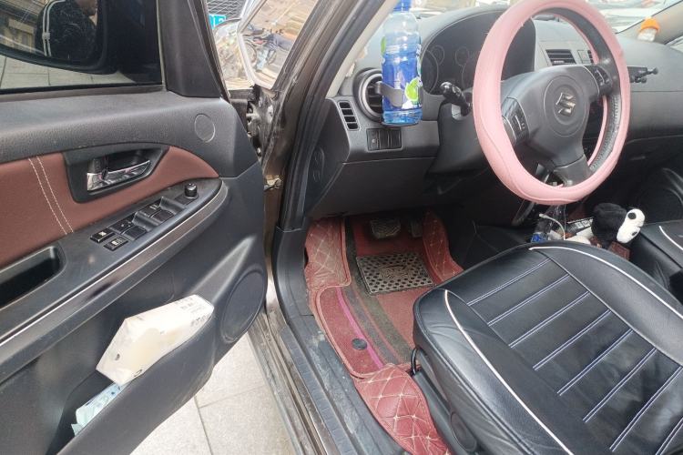 Used Suzuki SX4 2012 1.6L Automatic Ruiqi Model Driver Seat