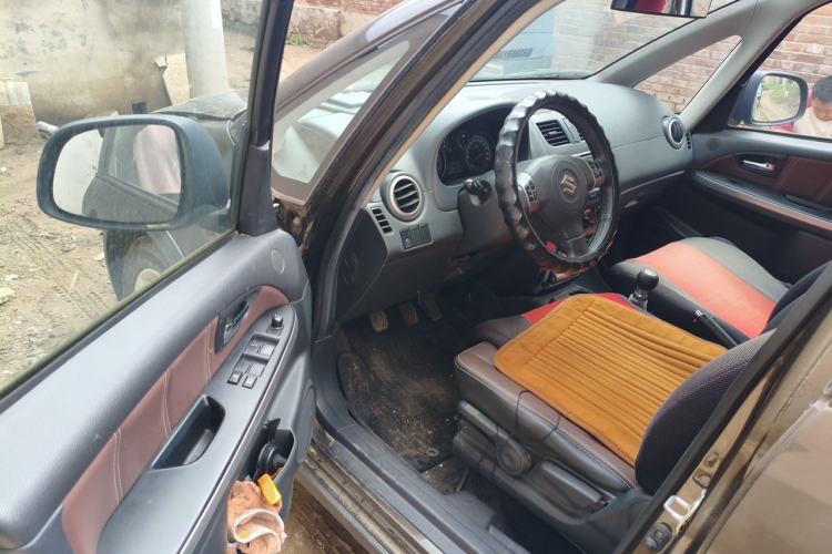 Used Suzuki SX4 2012 1.6L Manual Ruiqi Model Driver Seat