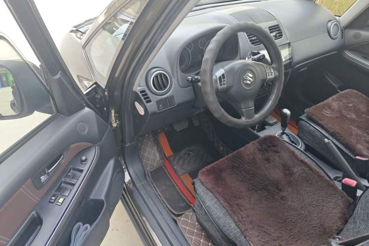 Used Suzuki SX4 2012 1.6L Automatic Ruiqi Model Driver Seat