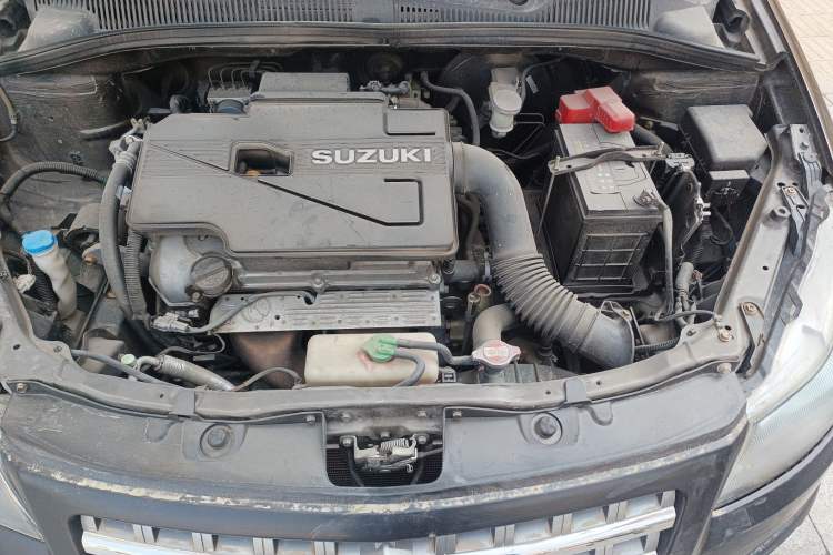 Used Suzuki SX4 2012 1.6L Automatic Ruiqi Model Engine Bay