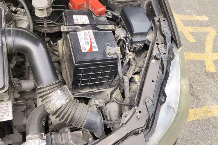 Used Suzuki SX4 2012 Ruiqi 1.8L Automatic Sport Model Engine Bay Left