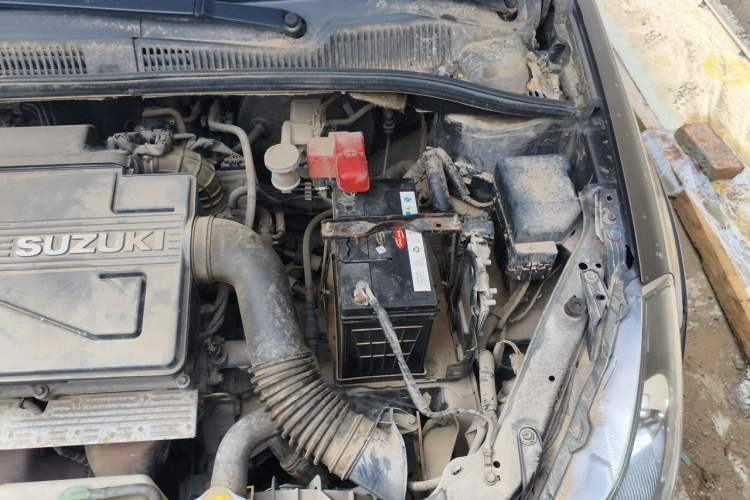 Used Suzuki SX4 2012 1.6L Manual Ruiqi Model Engine Bay Left