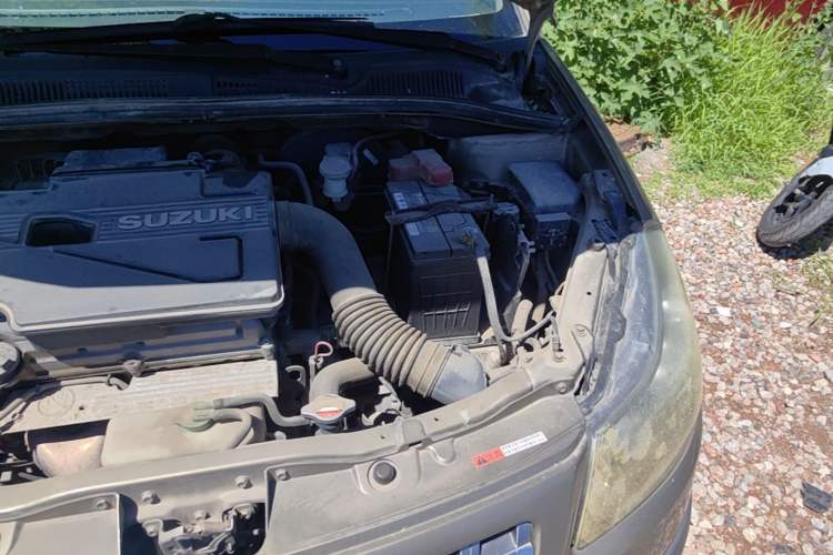 Used Suzuki SX4 2012 1.6L Automatic Ruiqi Model Engine Bay Left