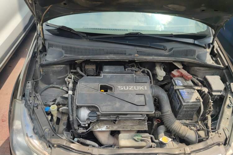 Used Suzuki SX4 2012 1.6L Automatic Ruiqi Model Engine Bay
