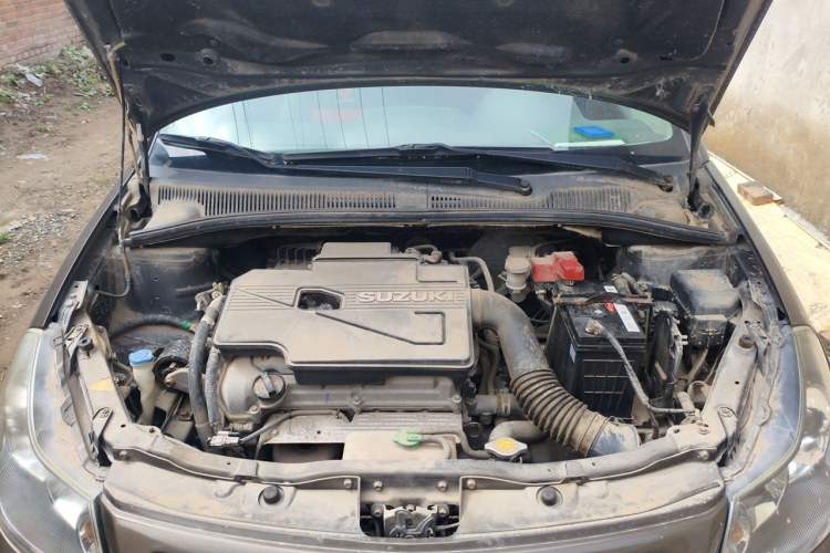 Used Suzuki SX4 2012 1.6L Manual Ruiqi Model Engine Bay
