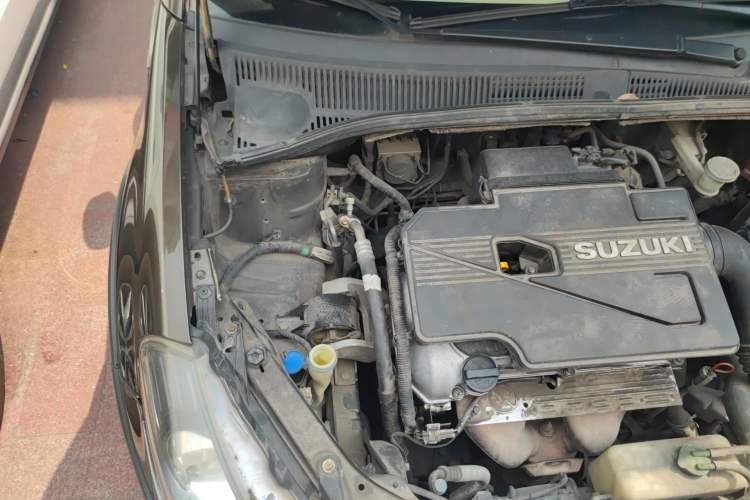 Used Suzuki SX4 2012 1.6L Automatic Ruiqi Model Engine Bay Right