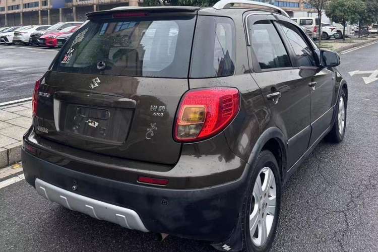 Used Suzuki SX4 2012 1.6L Automatic Ruiqi Model Exterior 3