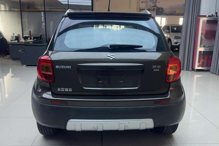 Used Suzuki SX4 2012 1.6L Automatic Ruiqi Model Exterior 4