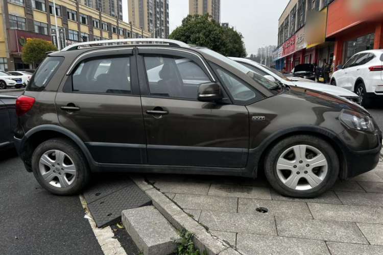 Used Suzuki SX4 2012 1.6L Automatic Ruiqi Model Exterior 6
