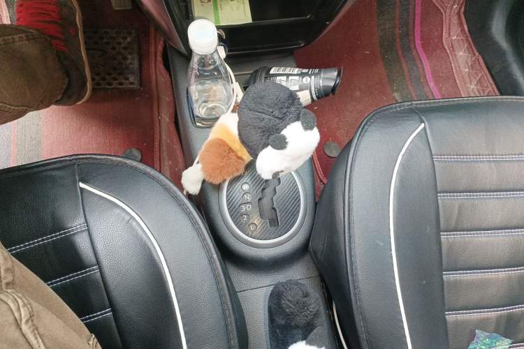 Used Suzuki SX4 2012 1.6L Automatic Ruiqi Model Gear Lever