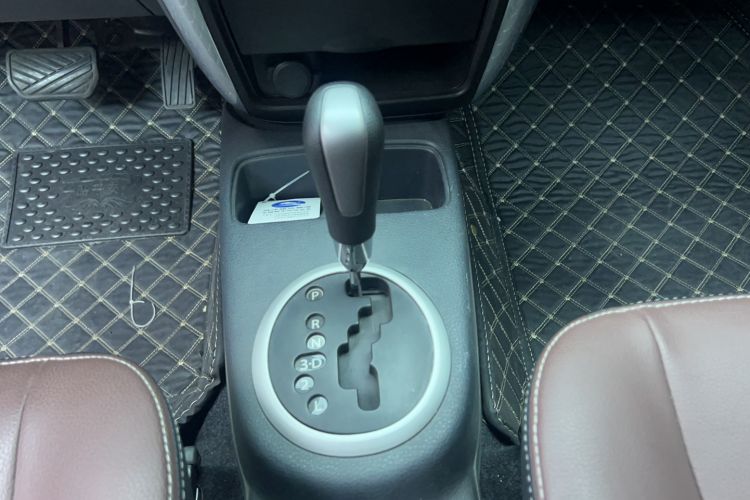 Used Suzuki SX4 2012 1.6L Automatic Ruiqi Model Gear Lever