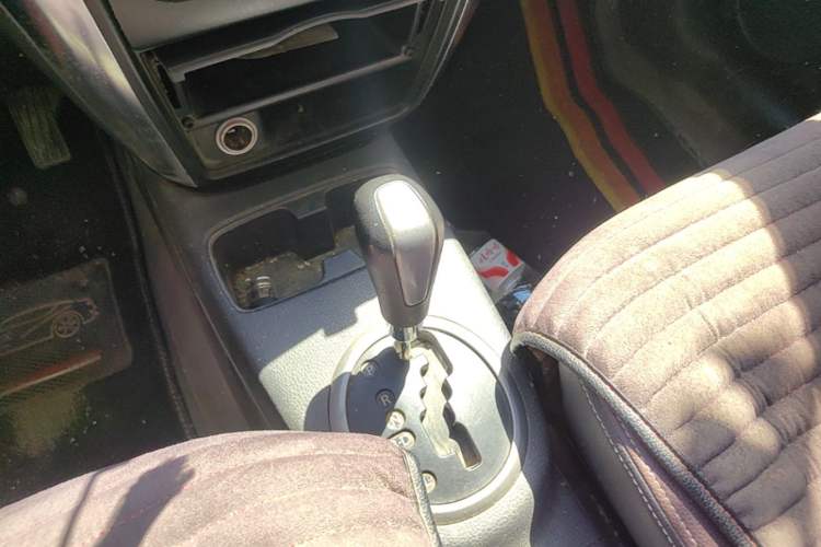 Used Suzuki SX4 2012 1.6L Automatic Ruiqi Model Gear Lever