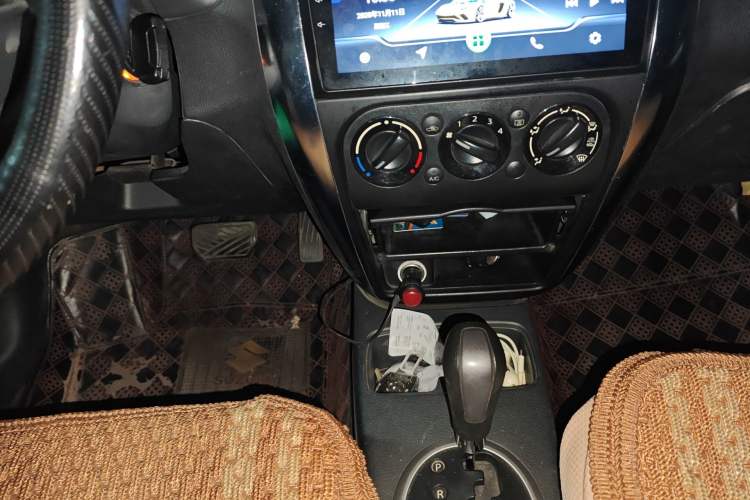 Used Suzuki SX4 2012 1.6L Automatic Ruiqi Model Gear Lever