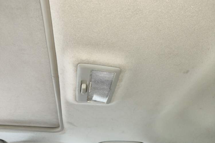 Used Suzuki SX4 2012 1.6L Automatic Ruiqi Model Headliner