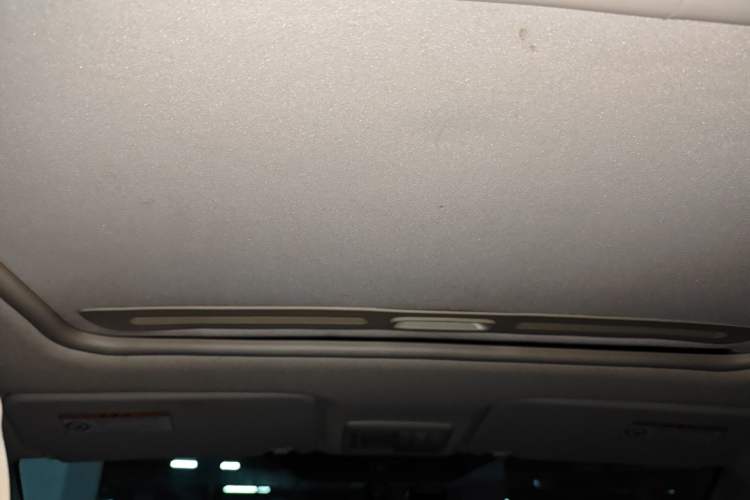 Used Suzuki SX4 2012 1.6L Automatic Ruiqi Model Headliner