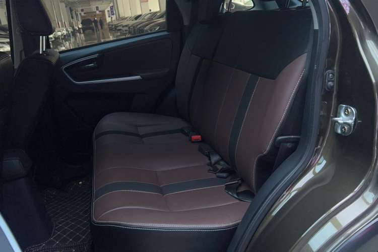 Used Suzuki SX4 2012 1.6L Automatic Ruiqi Model Interior 1