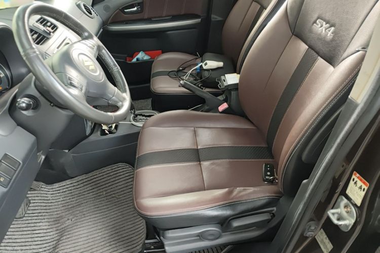Used Suzuki SX4 2012 Ruiqi 1.8L Automatic Sport Model Interior 2