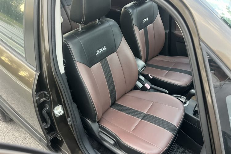Used Suzuki SX4 2012 1.6L Automatic Ruiqi Model Interior 6