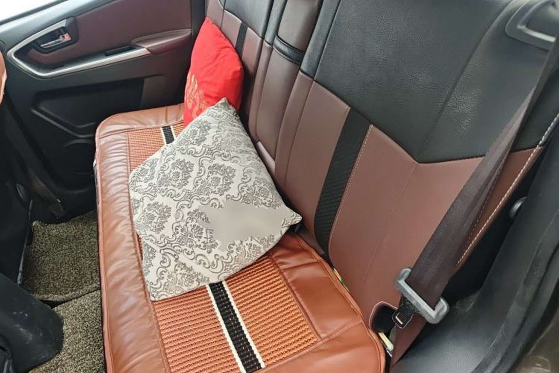Used Suzuki SX4 2012 1.6L Automatic Ruiqi Model Left Rear Seat