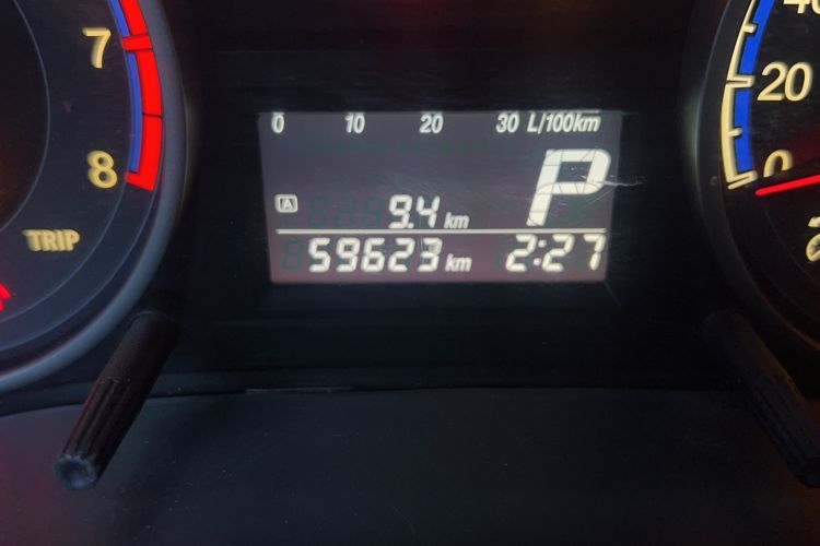 Used Suzuki SX4 2012 1.6L Automatic Ruiqi Model Odometer Close Up