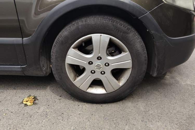 Used Suzuki SX4 2012 Ruiqi 1.8L Automatic Sport Model Right Front Wheel Hub